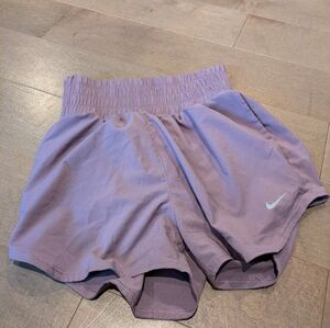 Nike high rise 3 BR shorts